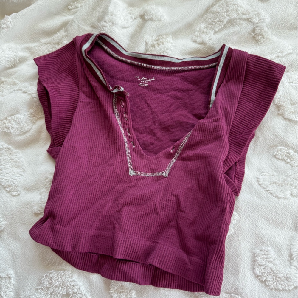 Urban outfitters out from under t-shirt xs/s